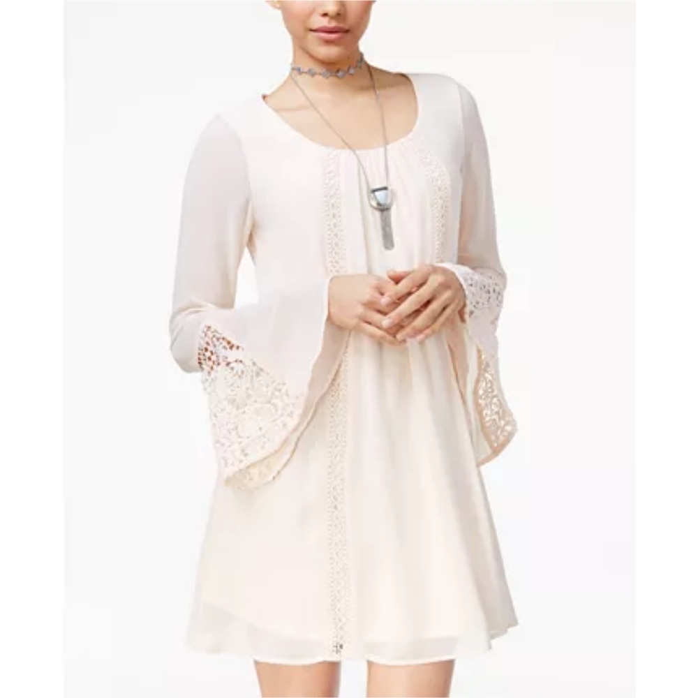 Juniors' Bell-Sleeve Shift Dress